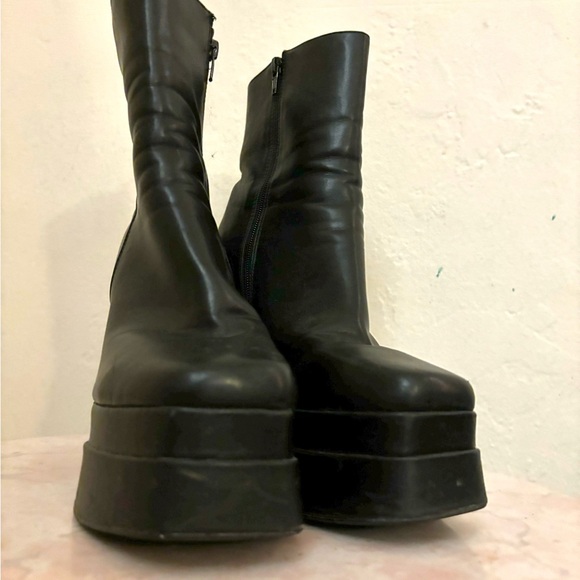 Black Chunky Tall Heeled Boots Sz 9 (see measurements) - Picture 7 of 8